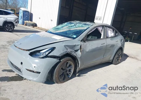 2022 Tesla Model Y Long Range Dual Motor All-Wheel Drive из США, поврежденный, VIN 7SAYGDEE2NA014887